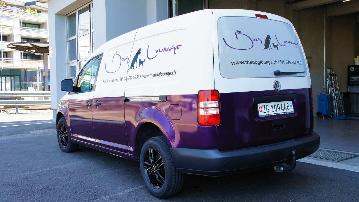 Auto Beschriftungen vom Profi Atelier S&G aus Zug mit individuellem Design