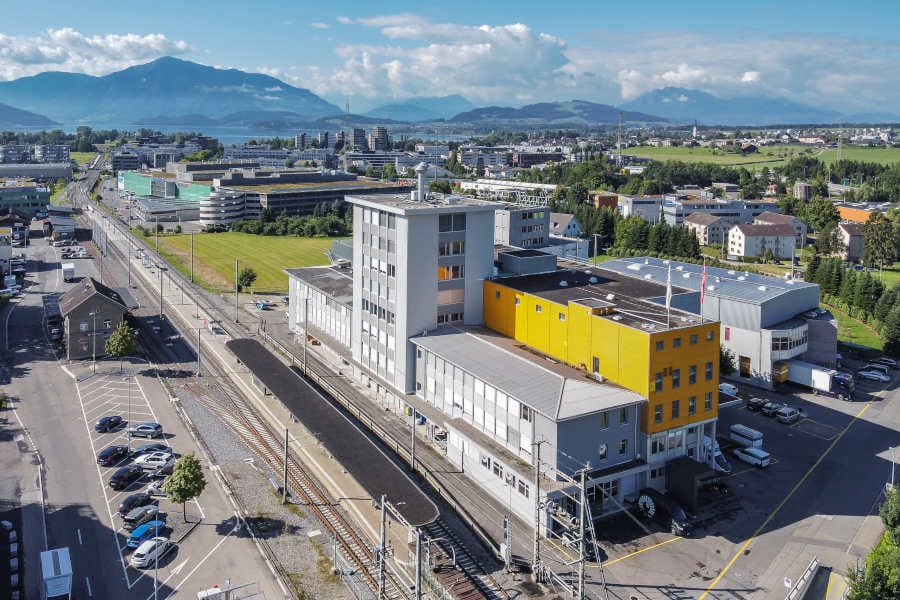 Werbetechnik in Zug von Atelier S&G - Gebäude in Steinhausen